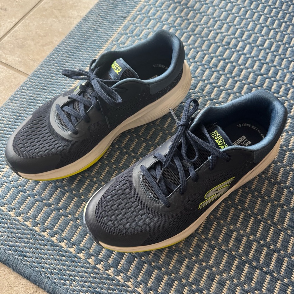 Preowned Skechers Go Walk Max Walker Navy/Lime Accents Sneakers